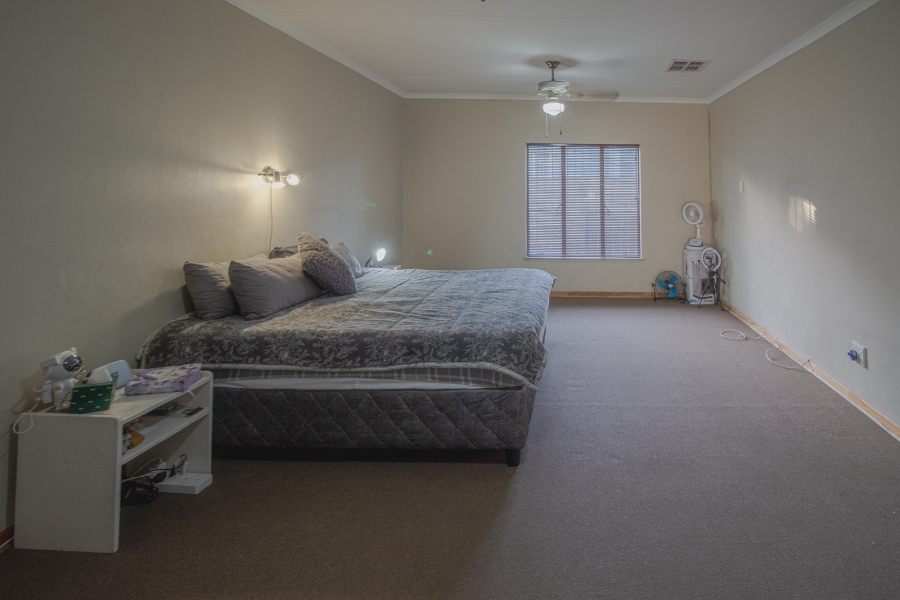 3 Bedroom Property for Sale in Flora Park Northern Cape